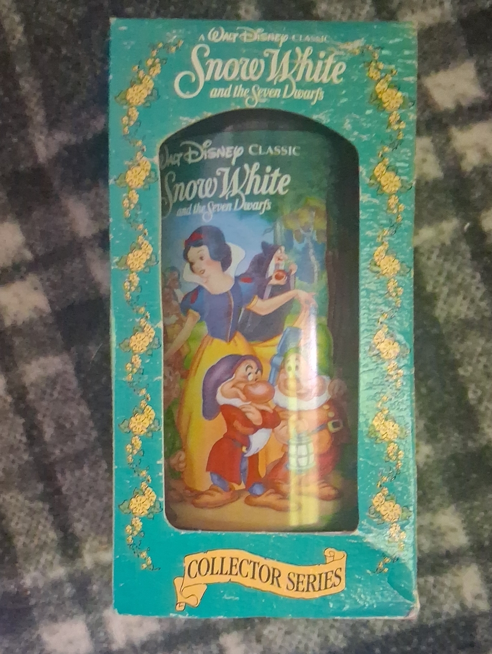 Disney Snow White Collector Series CUP